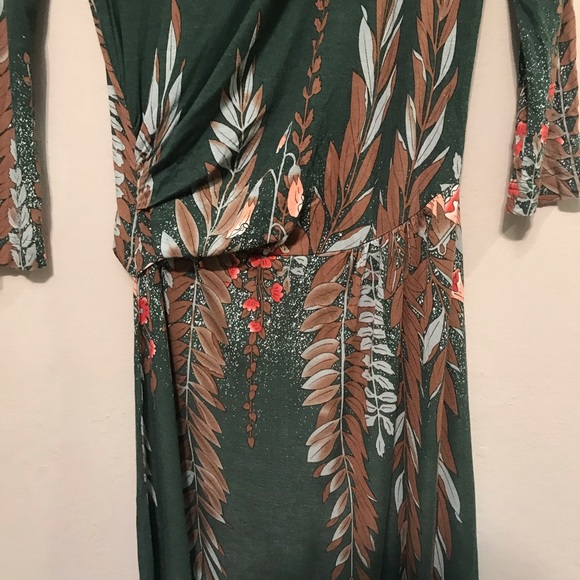 Dress - Picture 3 of 4